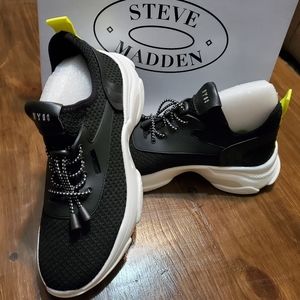 Steve Madden Sneaker